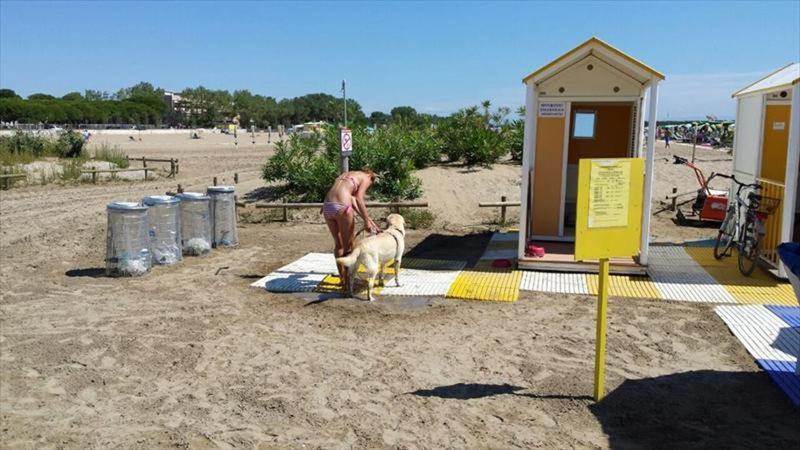 Ampio Bilocale Caorle Lungomare Levante Kültér fotó