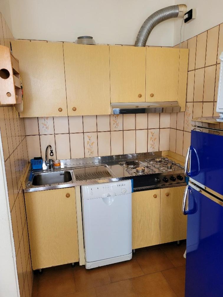 Ampio Bilocale Caorle Lungomare Levante Kültér fotó